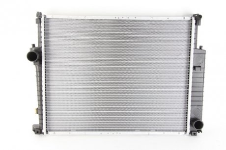 Радиатор охлаждения BMW 3 E30/5 E34/7 E32 NISSENS 60619A (фото 1)